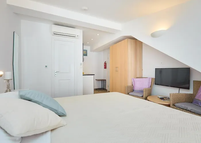 Room Annette